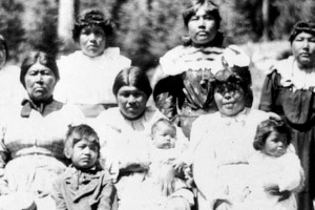 Group of Maidu Women and children