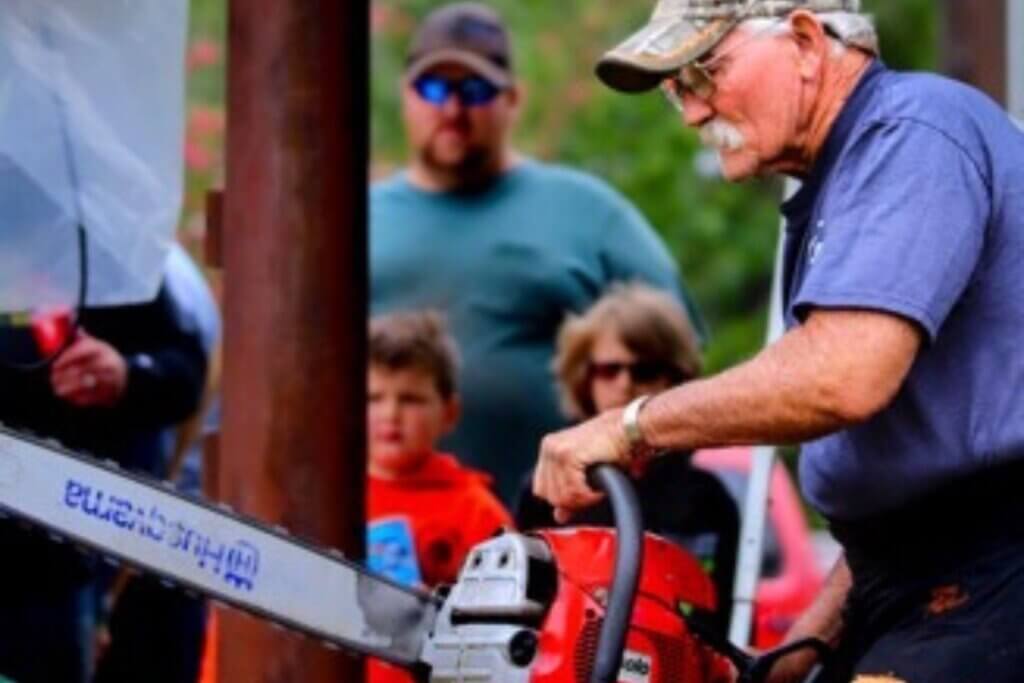 Chainsaw competition